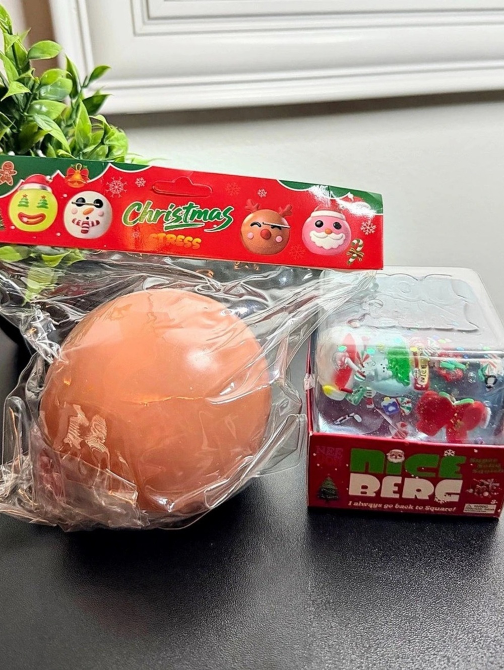 Christmas Smusher Squishy & NeeDoh Nice Berg Bundle